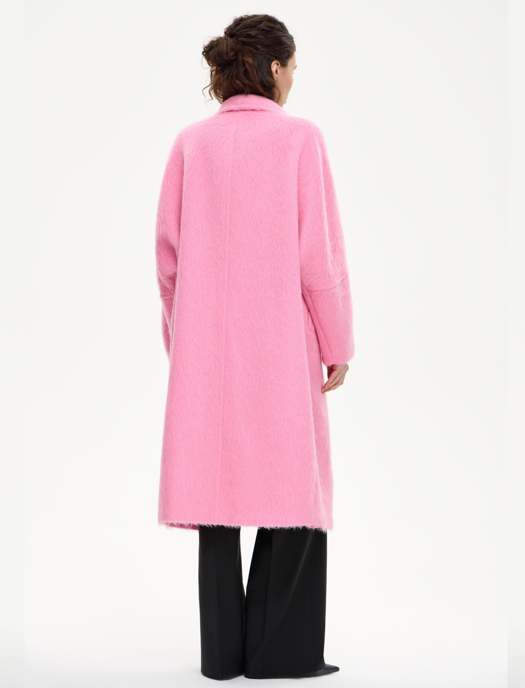Пальто из шерсти альпака розового цвета