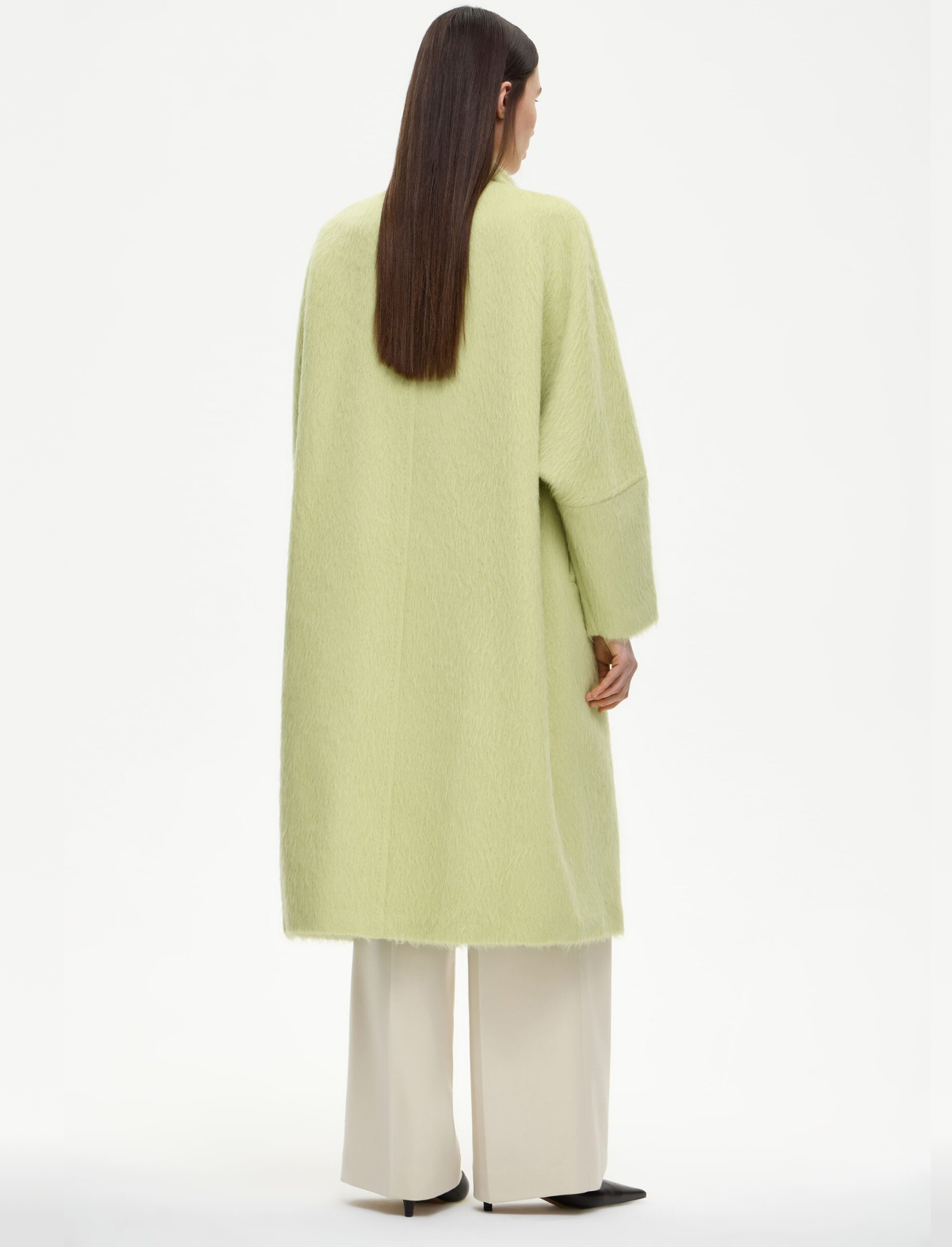 Пальто из шерсти альпака фисташкового цвета