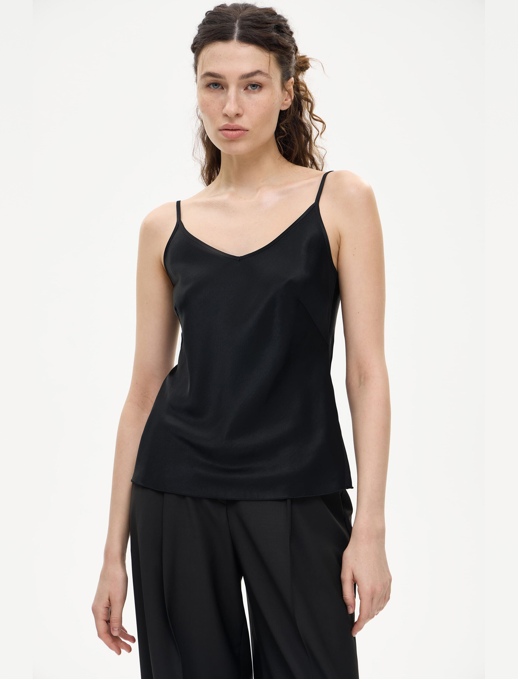 Топ из струящейся вискозы черного цвета