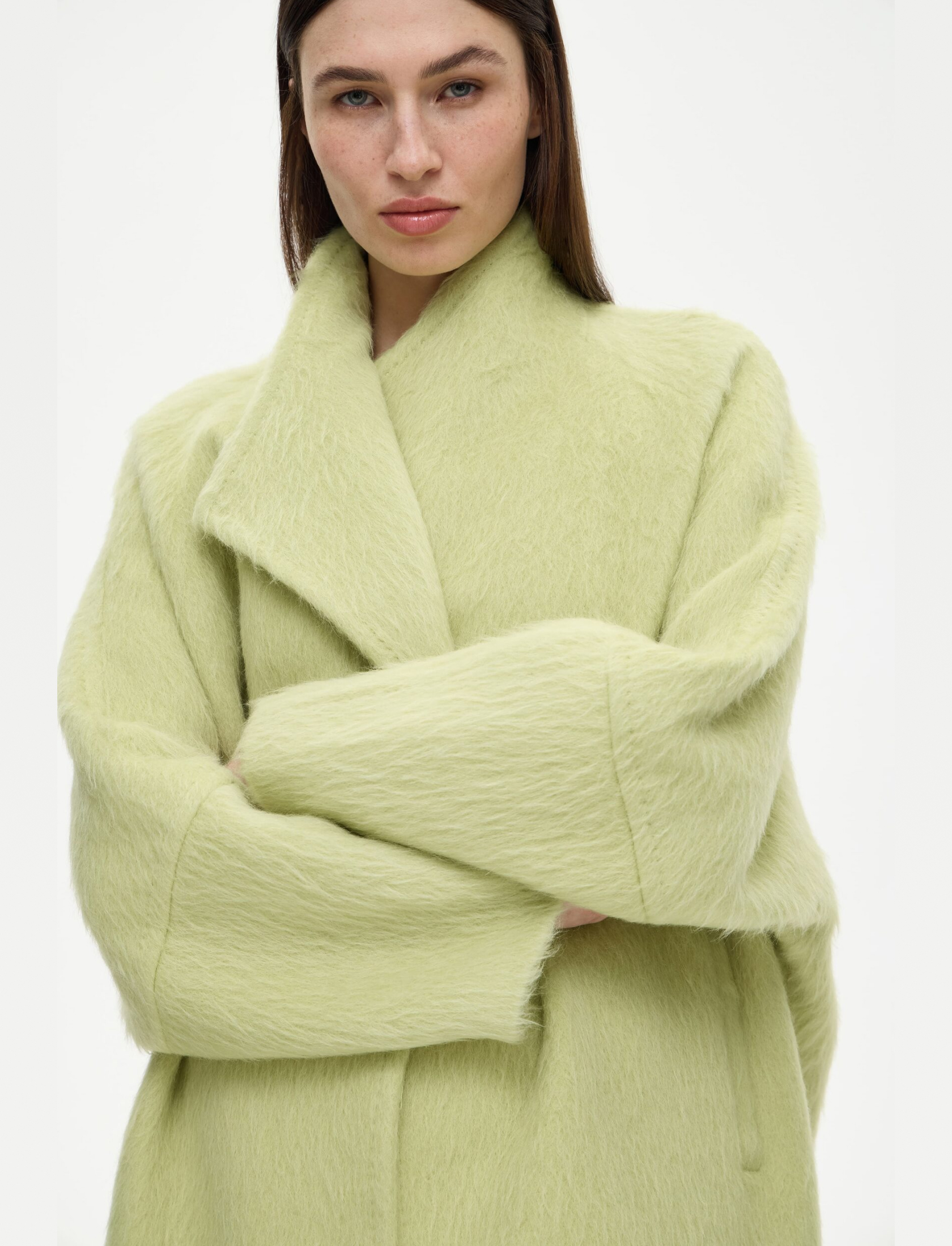 Пальто из шерсти альпака фисташкового цвета