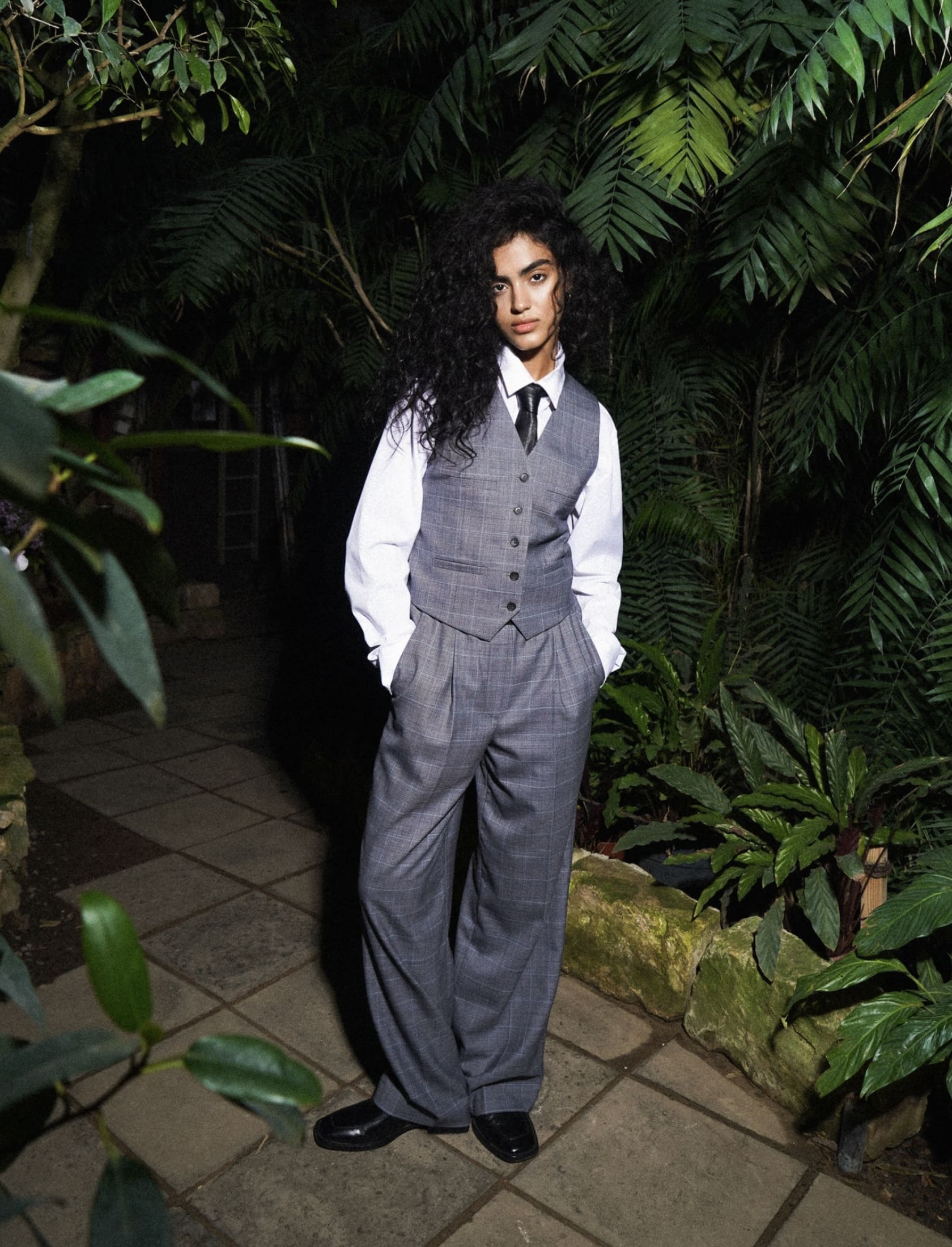 Костюмный жилет