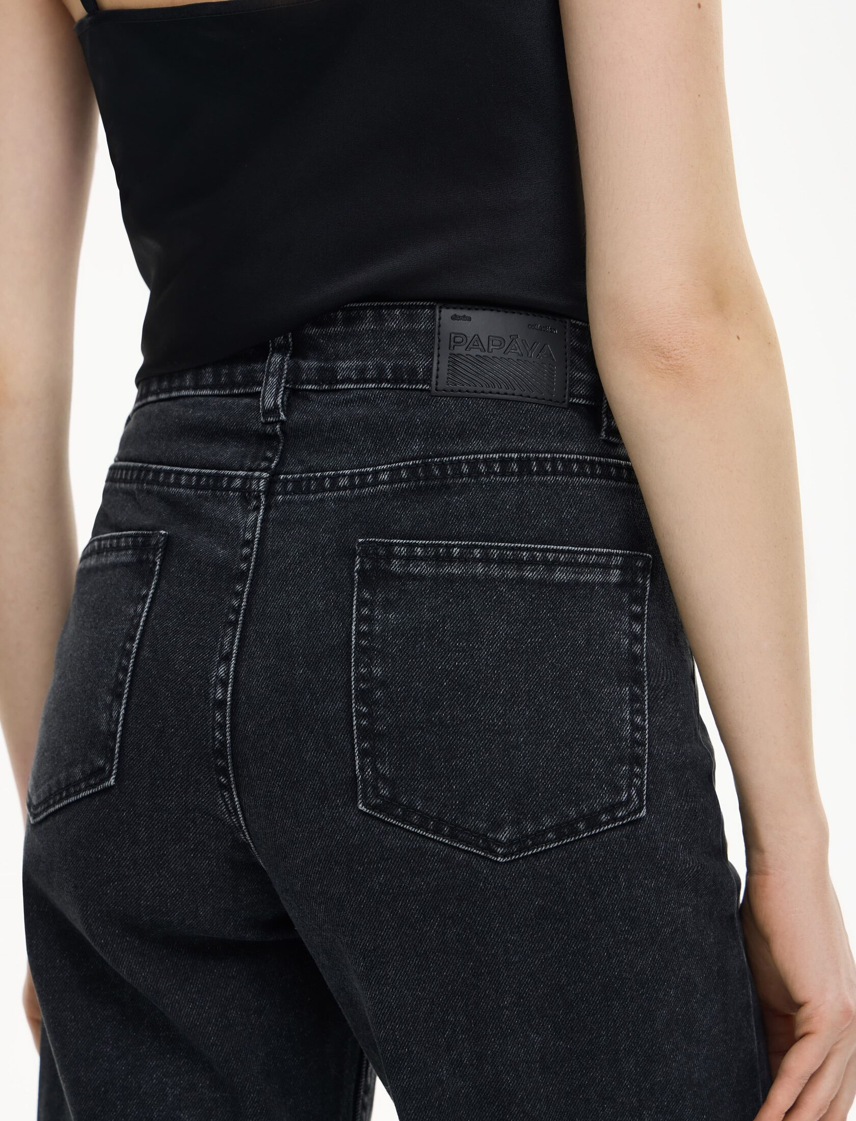 Джинсы straight