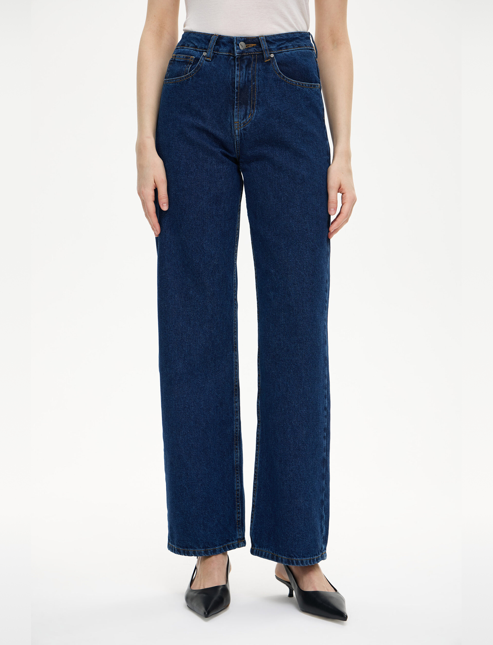 Джинсы straight