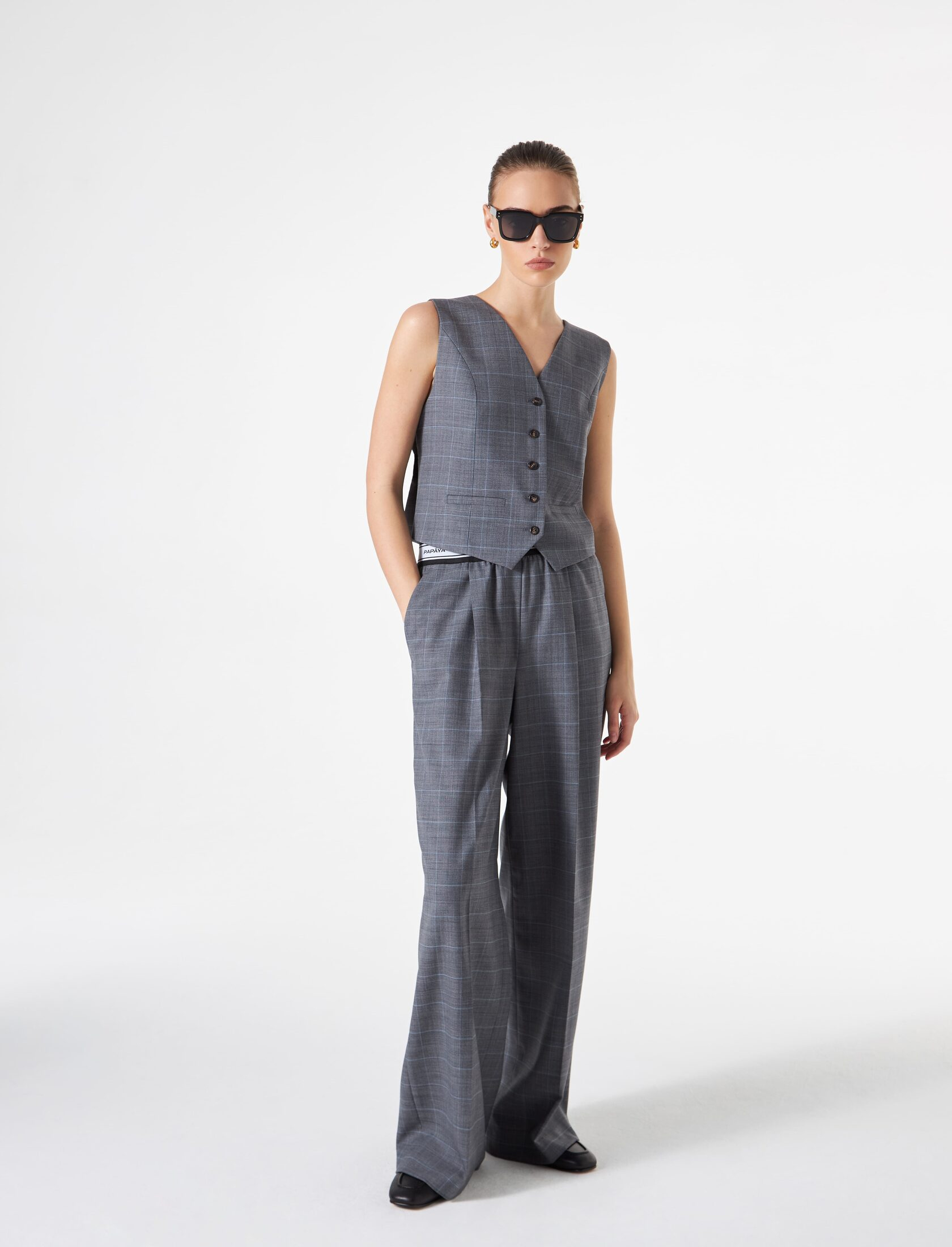 Костюмный жилет