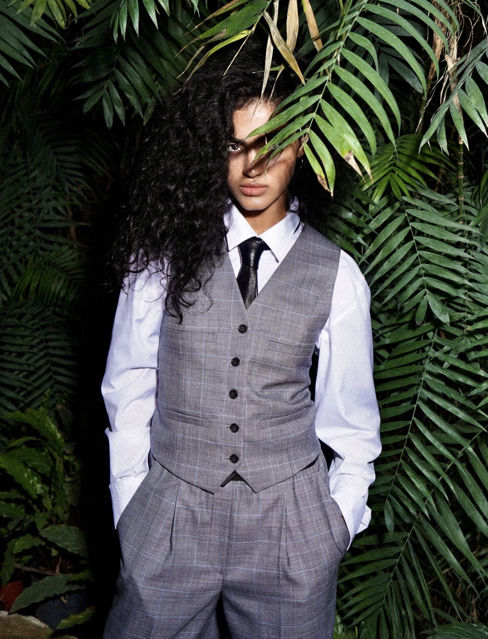 Костюмный жилет