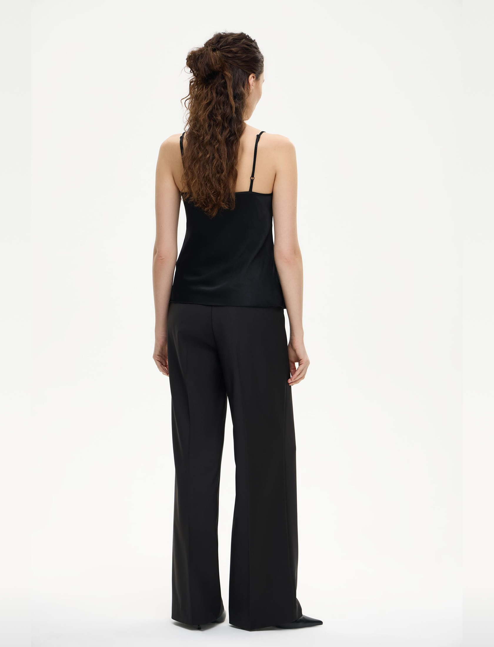 Топ из струящейся вискозы черного цвета