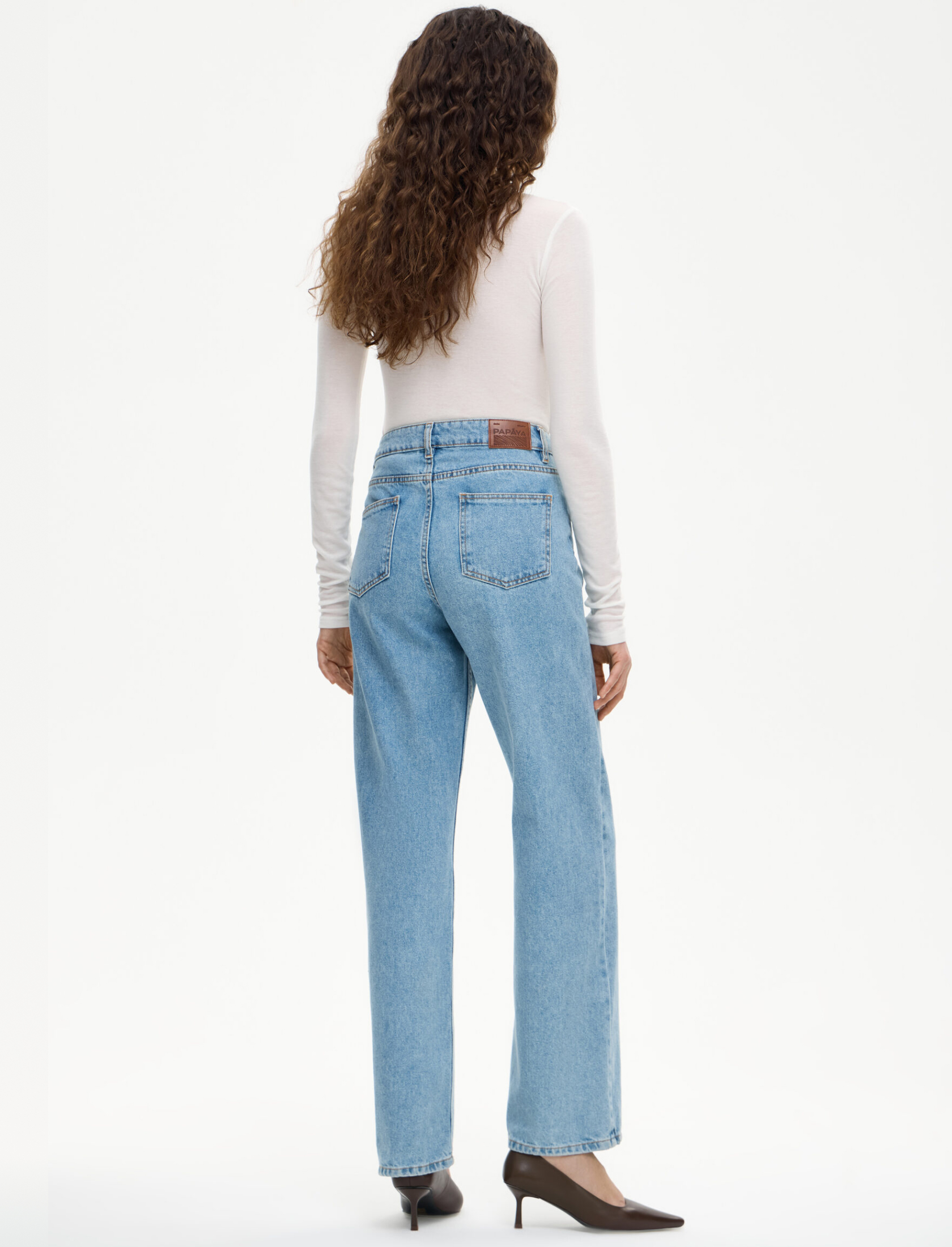 Джинсы straight